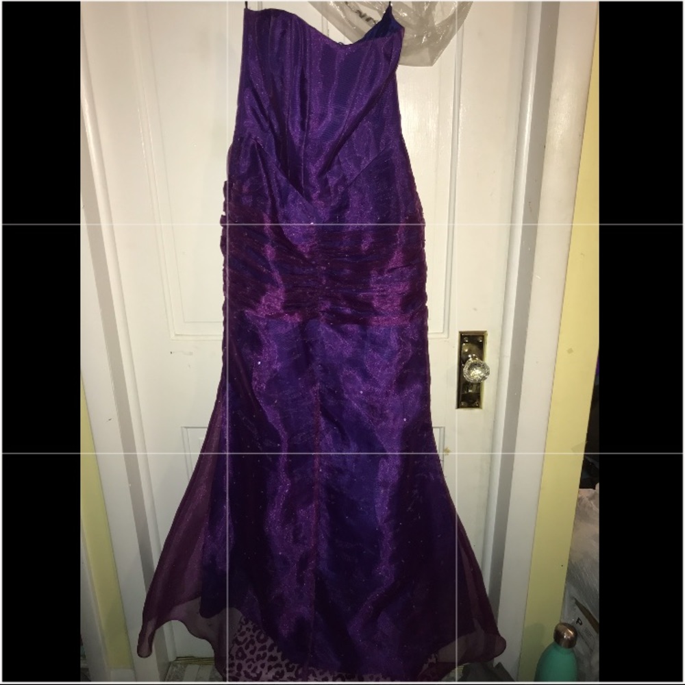 LIKE NEW FLIP! PURPLE PLUM MERMAID PROM DRESS 5/6